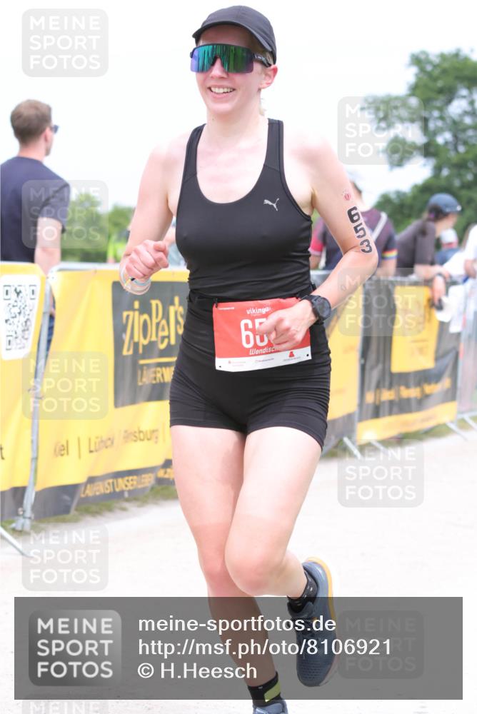 22.06.2025 - Viking Triathlon H.Heesch http://msf.ph/oto/8106921 22.06.2025 14:41:47 Laufen 110, 427, 527, 653 meine-sportfotos.de