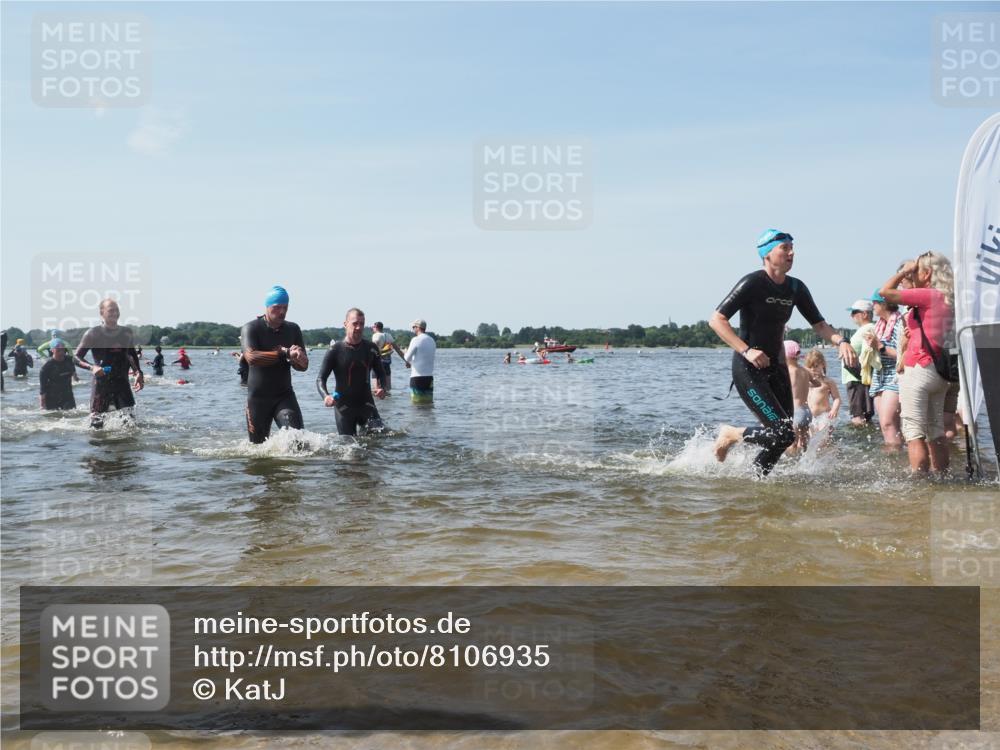 22.06.2025 - Viking Triathlon KatJ http://msf.ph/oto/8106935 22.06.2025 10:37:28 Schwimmen 21, 34, 131, 141, 163, 177, 180, 187, 233, 253, 312, 316, 344, 370, 383, 456, 639 meine-sportfotos.de