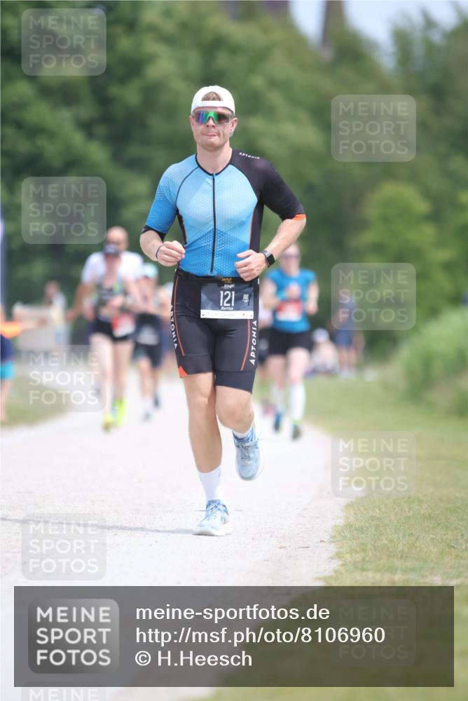 22.06.2025 - Viking Triathlon H.Heesch http://msf.ph/oto/8106960 22.06.2025 13:53:56 Laufen 121, 123 meine-sportfotos.de