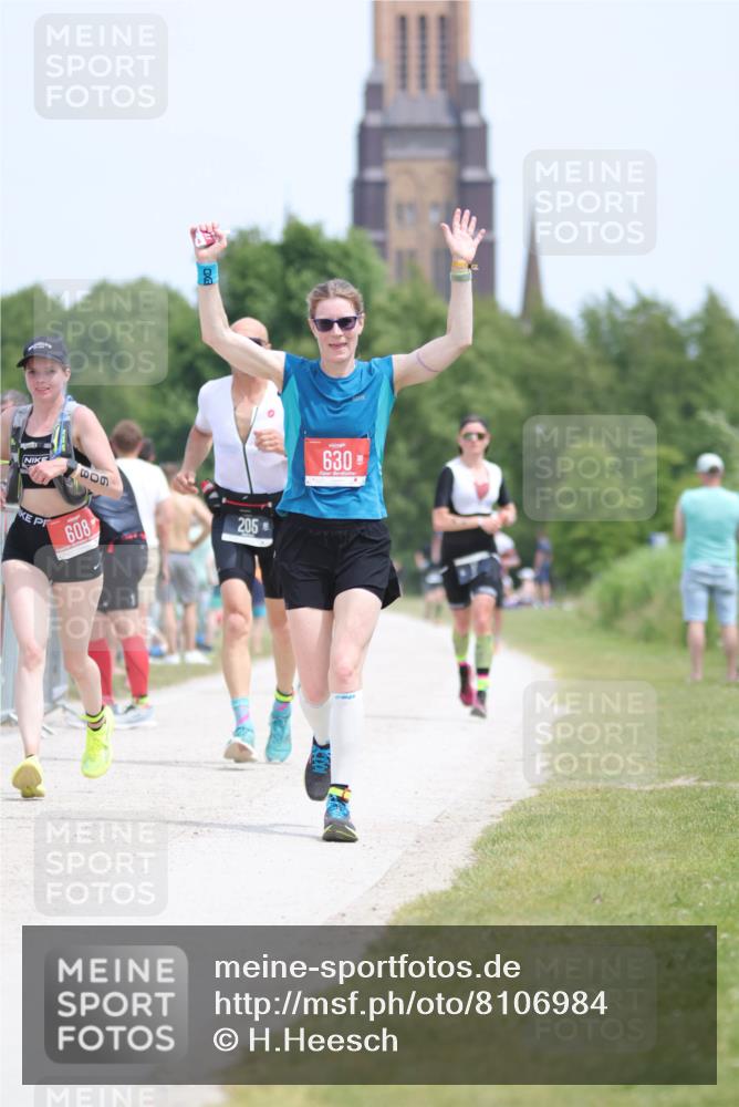 22.06.2025 - Viking Triathlon H.Heesch http://msf.ph/oto/8106984 22.06.2025 13:54:08 Laufen 11, 205, 608, 630 meine-sportfotos.de