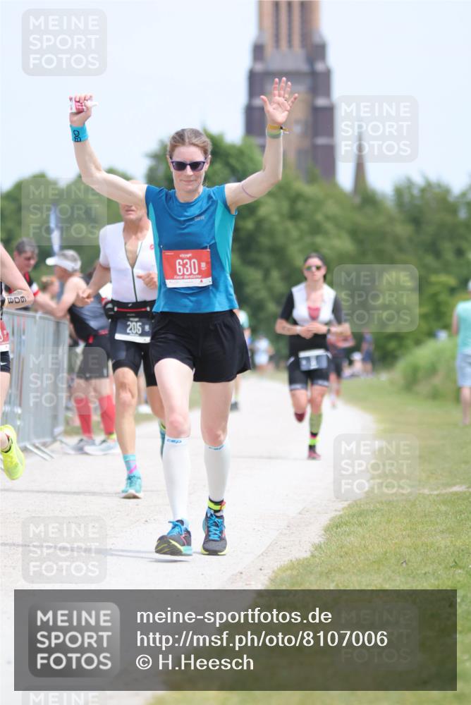 22.06.2025 - Viking Triathlon H.Heesch http://msf.ph/oto/8107006 22.06.2025 13:54:09 Laufen 11, 205, 608, 630 meine-sportfotos.de