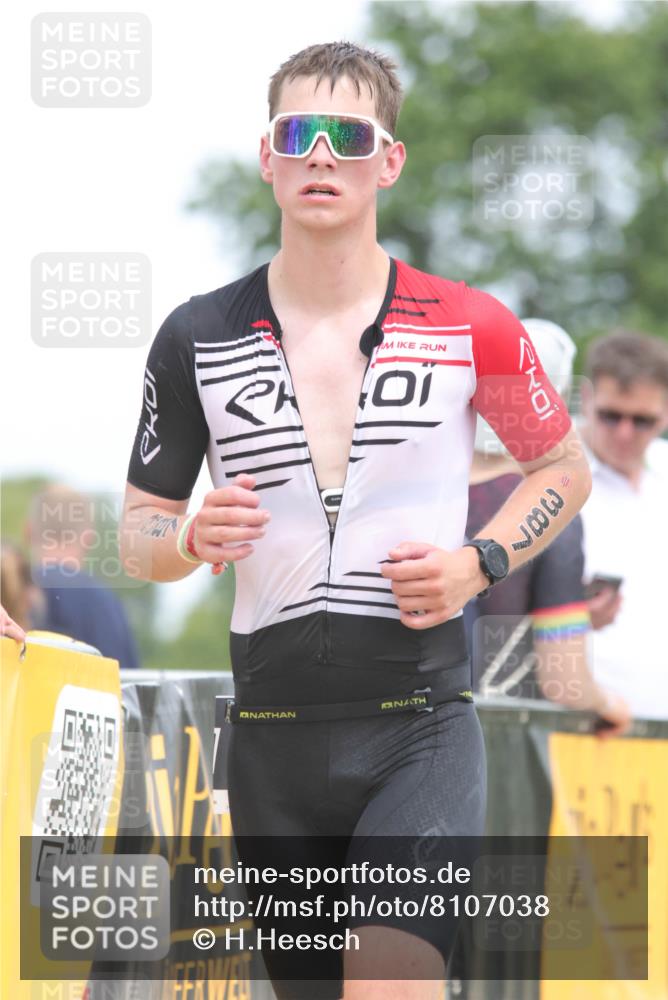22.06.2025 - Viking Triathlon H.Heesch http://msf.ph/oto/8107038 22.06.2025 14:30:27 Laufen 387, 418 meine-sportfotos.de