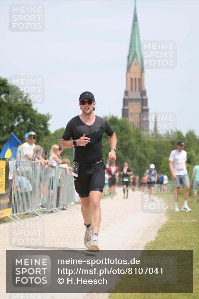 22.06.2025 - Viking Triathlon H.Heesch http://msf.ph/oto/8107041 22.06.2025 14:18:45 Laufen 100, 271, 272, 617 meine-sportfotos.de