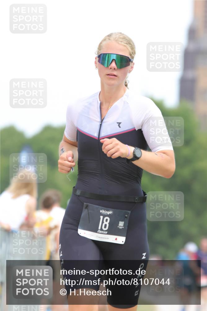22.06.2025 - Viking Triathlon H.Heesch http://msf.ph/oto/8107044 22.06.2025 14:30:36 Laufen 18, 378, 485, 612 meine-sportfotos.de