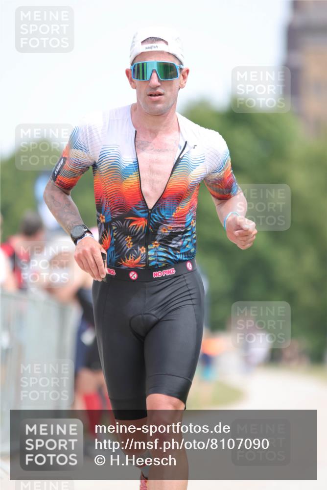 22.06.2025 - Viking Triathlon H.Heesch http://msf.ph/oto/8107090 22.06.2025 13:54:23 Laufen 90, 496, 531 meine-sportfotos.de