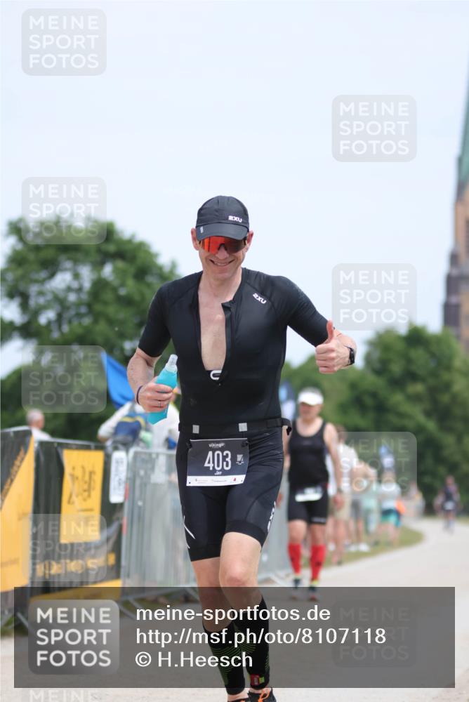 22.06.2025 - Viking Triathlon H.Heesch http://msf.ph/oto/8107118 22.06.2025 13:54:33 Laufen 141, 188, 403 meine-sportfotos.de