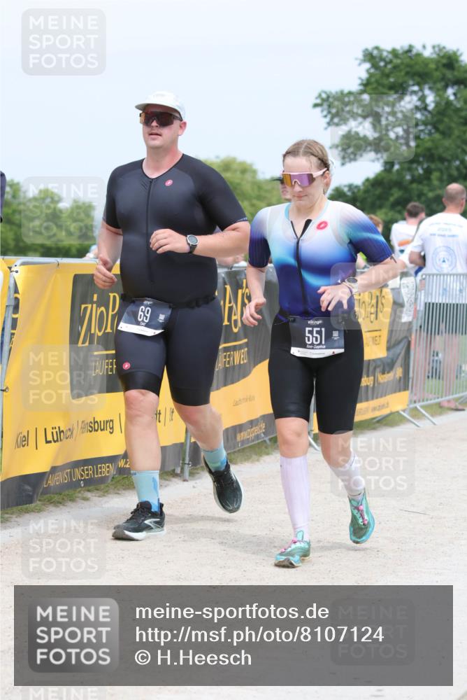 22.06.2025 - Viking Triathlon H.Heesch http://msf.ph/oto/8107124 22.06.2025 14:41:54 Laufen 69, 125, 427, 551, 637 meine-sportfotos.de