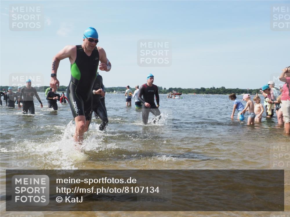 22.06.2025 - Viking Triathlon KatJ http://msf.ph/oto/8107134 22.06.2025 10:37:33 Schwimmen 21, 34, 131, 141, 163, 177, 180, 187, 245, 253, 312, 316, 344, 456, 506, 614, 639 meine-sportfotos.de