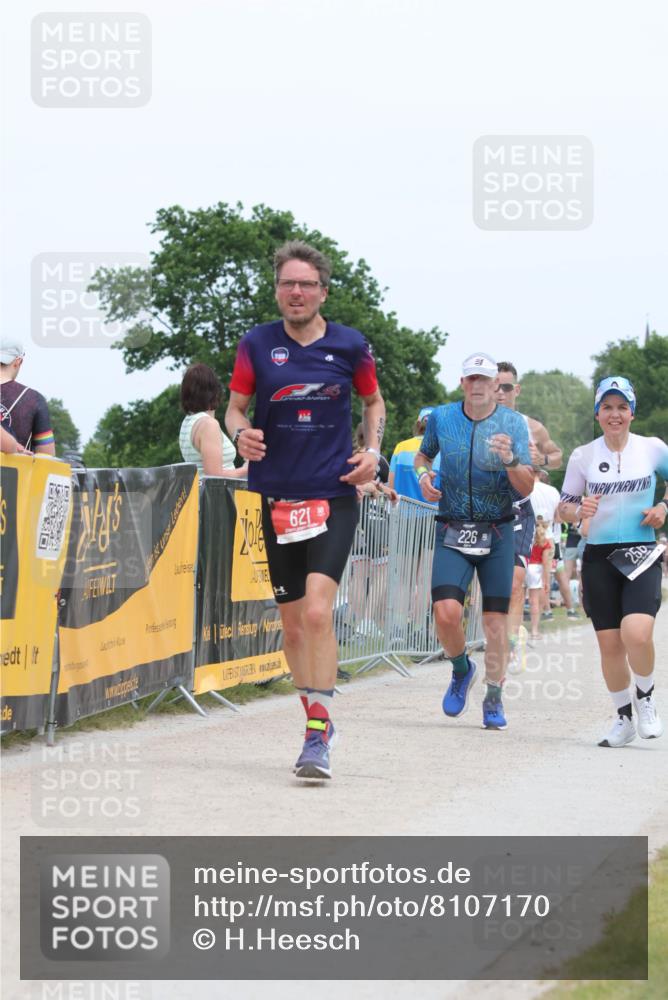 22.06.2025 - Viking Triathlon H.Heesch http://msf.ph/oto/8107170 22.06.2025 14:30:53 Laufen 226, 256, 340, 411, 621 meine-sportfotos.de