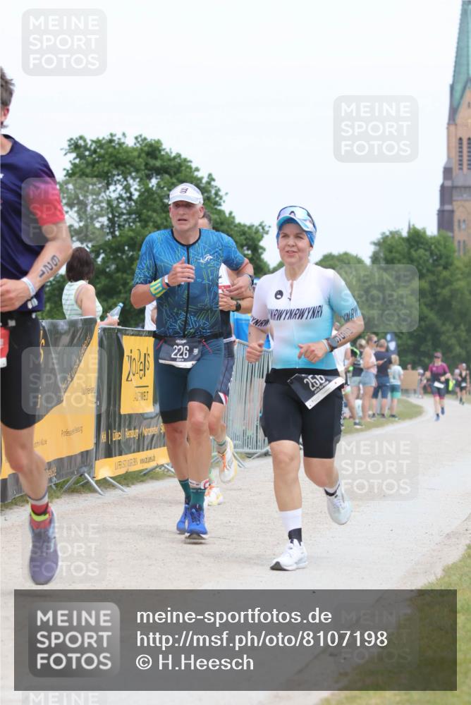 22.06.2025 - Viking Triathlon H.Heesch http://msf.ph/oto/8107198 22.06.2025 14:30:54 Laufen 226, 256, 340, 411, 621 meine-sportfotos.de
