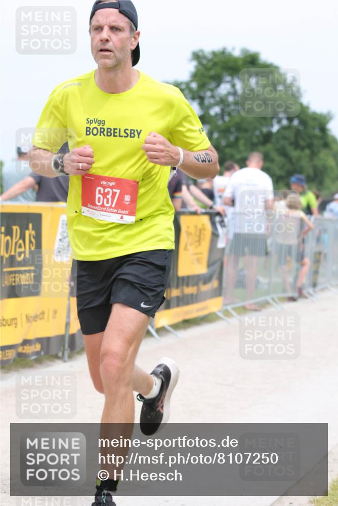 22.06.2025 - Viking Triathlon H.Heesch http://msf.ph/oto/8107250 22.06.2025 14:41:58 Laufen 69, 125, 184, 551, 601, 637 meine-sportfotos.de