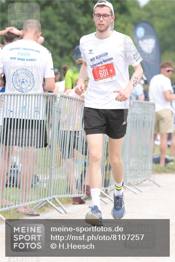 22.06.2025 - Viking Triathlon H.Heesch http://msf.ph/oto/8107257 22.06.2025 14:42:01 Laufen 184, 356, 366, 601, 637 meine-sportfotos.de