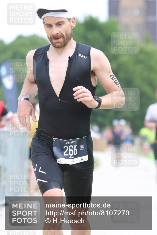 22.06.2025 - Viking Triathlon H.Heesch http://msf.ph/oto/8107270 22.06.2025 14:31:22 Laufen 55, 186, 265 meine-sportfotos.de