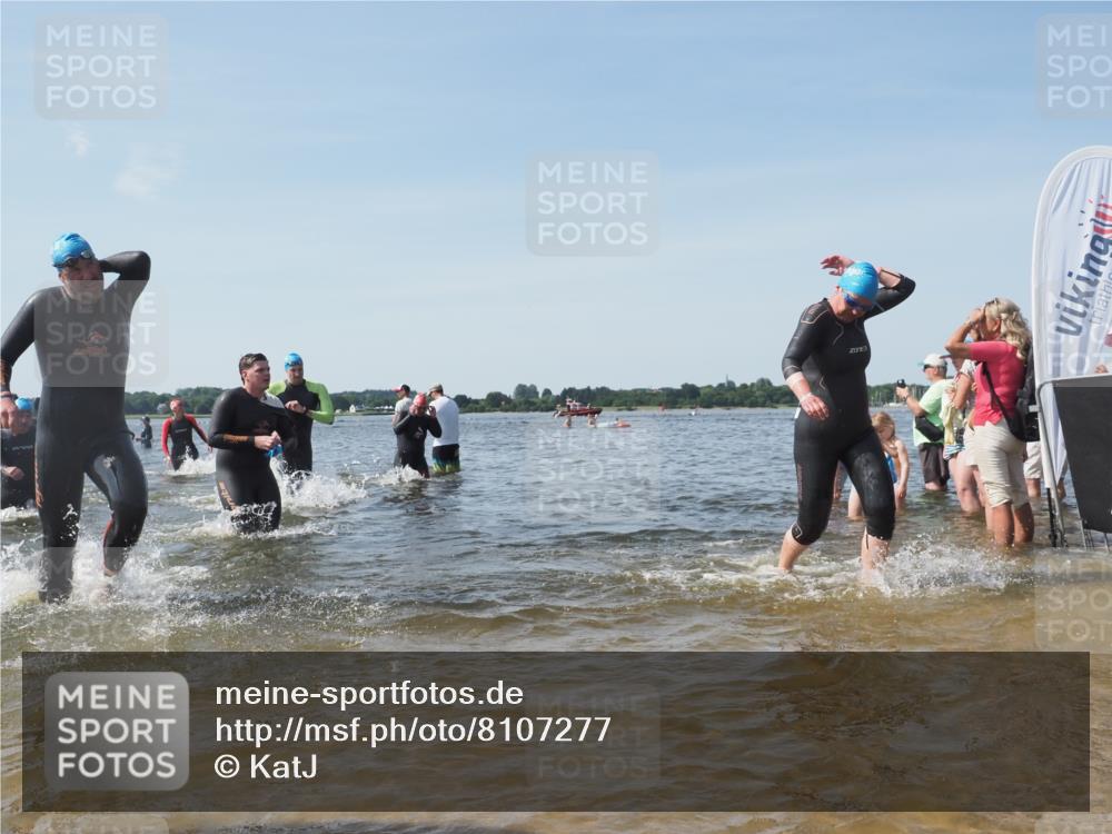 22.06.2025 - Viking Triathlon KatJ http://msf.ph/oto/8107277 22.06.2025 10:37:37 Schwimmen 21, 131, 141, 163, 177, 180, 187, 245, 253, 316, 411, 433, 456, 506, 614, 619, 639, 645 meine-sportfotos.de