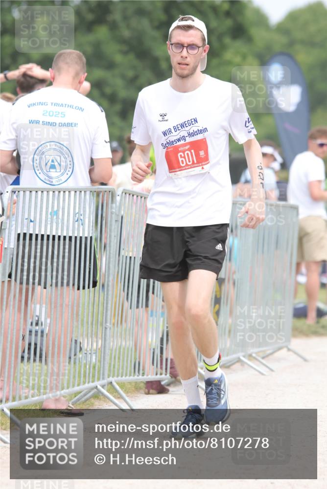 22.06.2025 - Viking Triathlon H.Heesch http://msf.ph/oto/8107278 22.06.2025 14:42:01 Laufen 184, 356, 366, 601, 637 meine-sportfotos.de