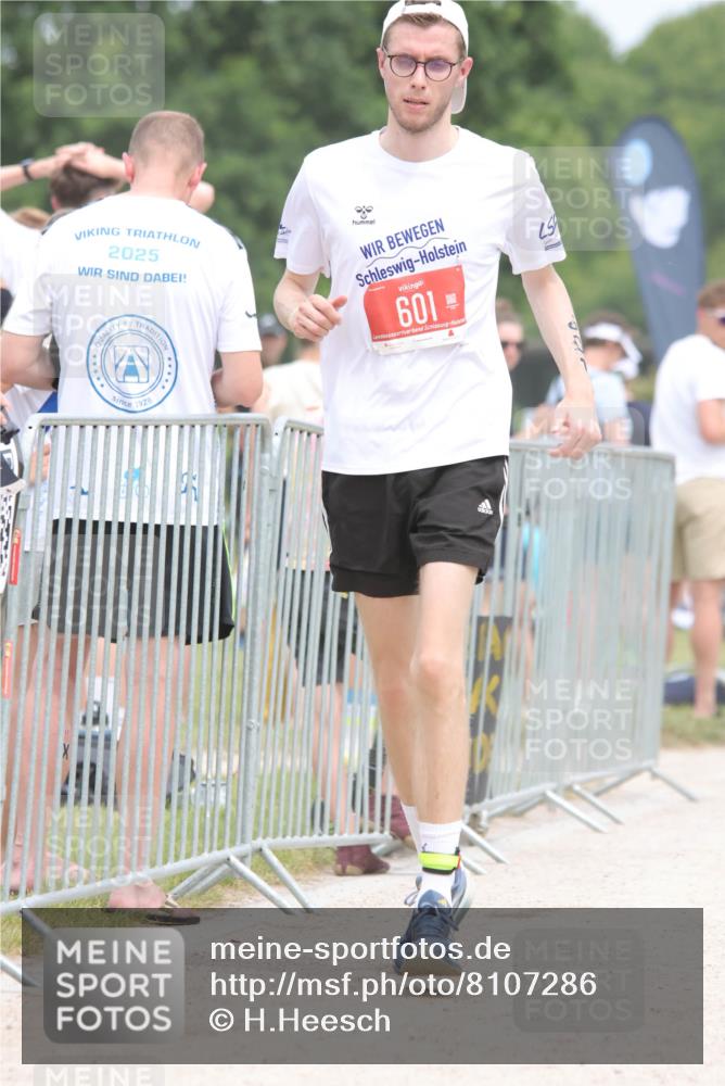 22.06.2025 - Viking Triathlon H.Heesch http://msf.ph/oto/8107286 22.06.2025 14:42:01 Laufen 184, 356, 366, 601, 637 meine-sportfotos.de