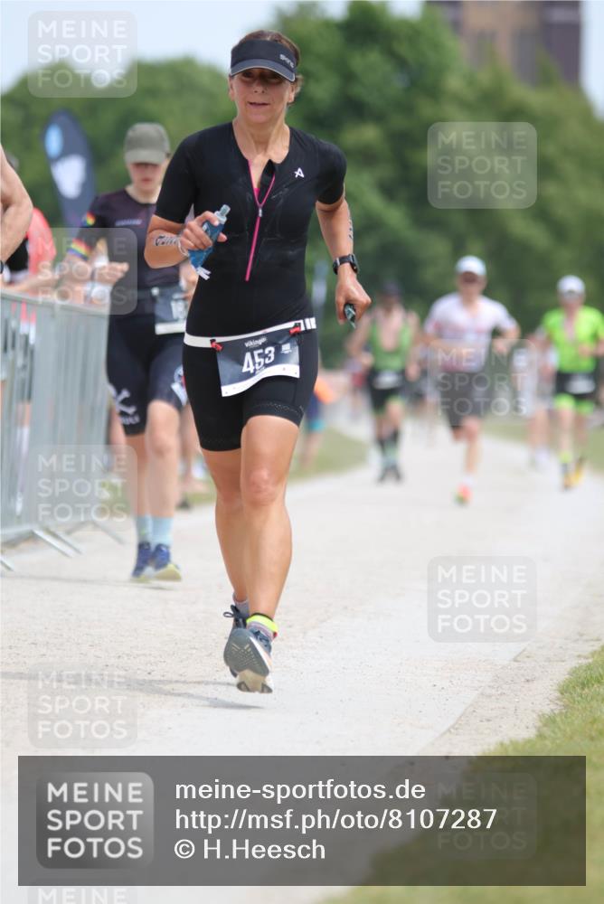 22.06.2025 - Viking Triathlon H.Heesch http://msf.ph/oto/8107287 22.06.2025 13:55:18 Laufen 183, 399, 453, 521 meine-sportfotos.de