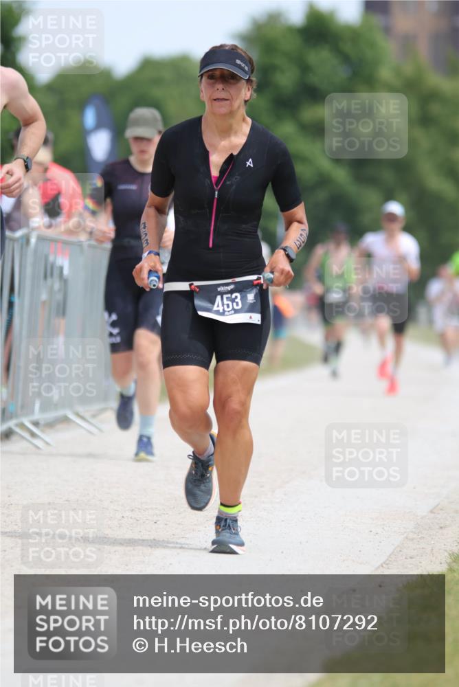 22.06.2025 - Viking Triathlon H.Heesch http://msf.ph/oto/8107292 22.06.2025 13:55:18 Laufen 183, 399, 453, 521 meine-sportfotos.de