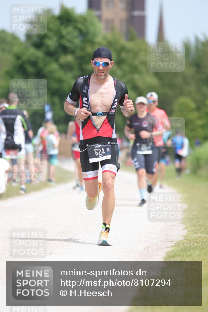 22.06.2025 - Viking Triathlon H.Heesch http://msf.ph/oto/8107294 22.06.2025 14:19:59 Laufen 79, 332, 476, 524 meine-sportfotos.de