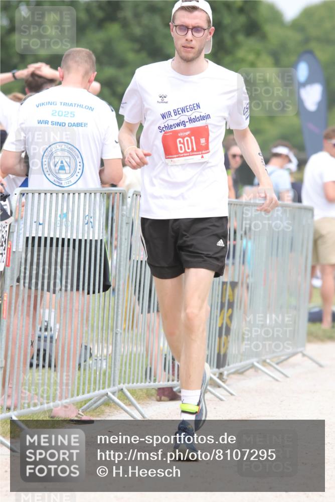 22.06.2025 - Viking Triathlon H.Heesch http://msf.ph/oto/8107295 22.06.2025 14:42:01 Laufen 184, 356, 366, 601, 637 meine-sportfotos.de