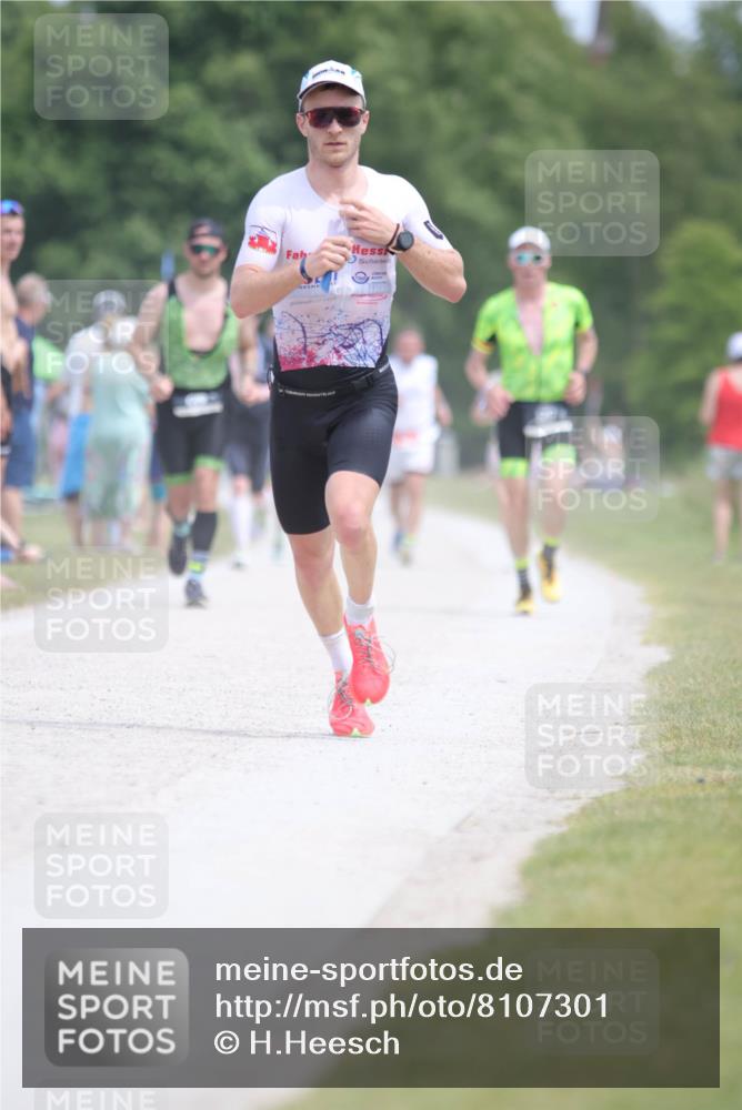 22.06.2025 - Viking Triathlon H.Heesch http://msf.ph/oto/8107301 22.06.2025 13:55:22 Laufen 183, 399, 453, 521 meine-sportfotos.de