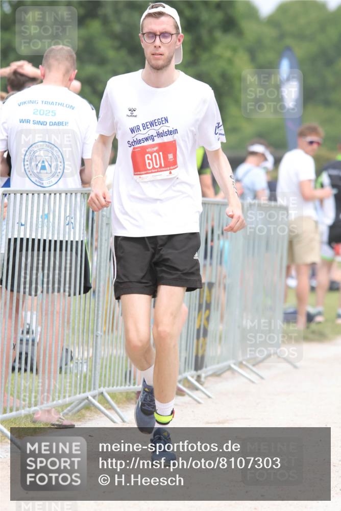 22.06.2025 - Viking Triathlon H.Heesch http://msf.ph/oto/8107303 22.06.2025 14:42:01 Laufen 184, 356, 366, 601, 637 meine-sportfotos.de