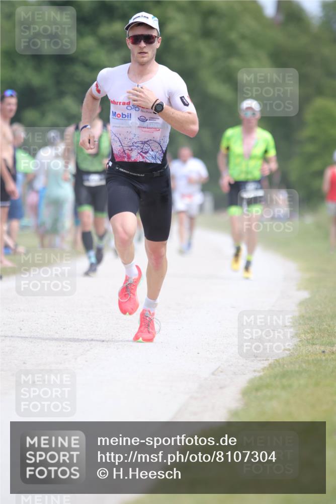 22.06.2025 - Viking Triathlon H.Heesch http://msf.ph/oto/8107304 22.06.2025 13:55:22 Laufen 183, 399, 453, 521 meine-sportfotos.de