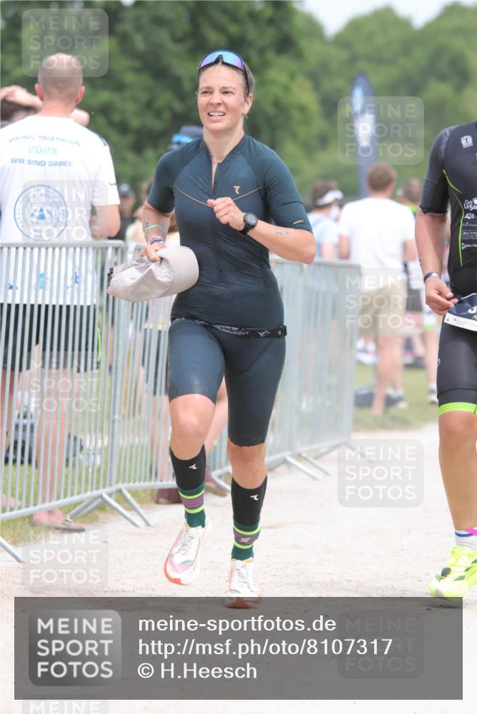 22.06.2025 - Viking Triathlon H.Heesch http://msf.ph/oto/8107317 22.06.2025 14:42:04 Laufen 184, 356, 366, 601 meine-sportfotos.de