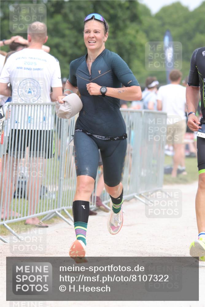 22.06.2025 - Viking Triathlon H.Heesch http://msf.ph/oto/8107322 22.06.2025 14:42:04 Laufen 184, 356, 366, 601 meine-sportfotos.de