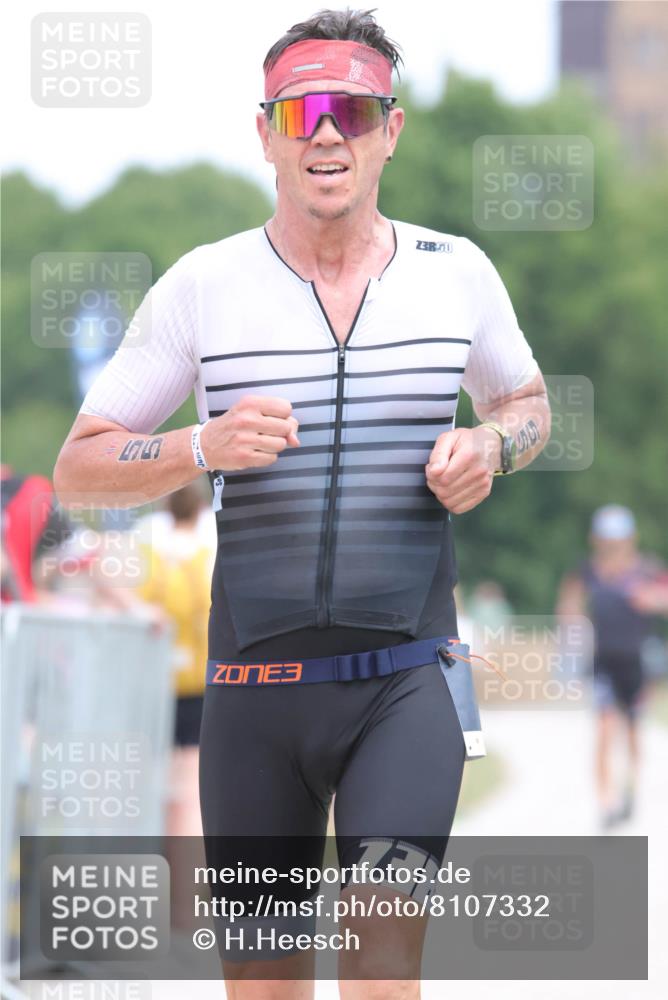 22.06.2025 - Viking Triathlon H.Heesch http://msf.ph/oto/8107332 22.06.2025 14:31:27 Laufen 55, 265 meine-sportfotos.de