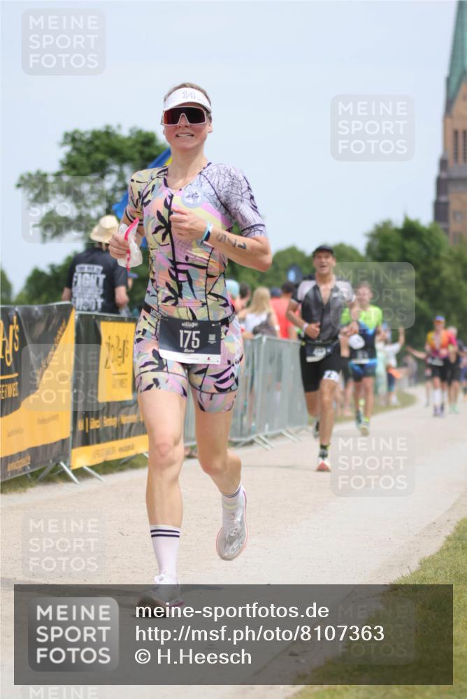 22.06.2025 - Viking Triathlon H.Heesch http://msf.ph/oto/8107363 22.06.2025 13:55:39 Laufen 29, 175, 348, 463, 526, 638 meine-sportfotos.de