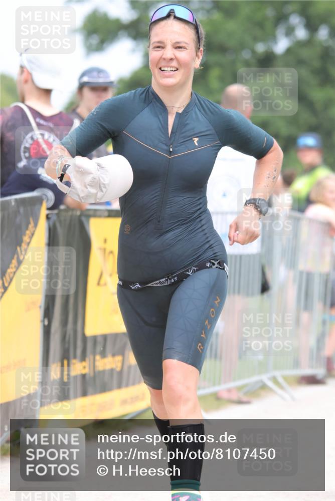 22.06.2025 - Viking Triathlon H.Heesch http://msf.ph/oto/8107450 22.06.2025 14:42:05 Laufen 184, 356, 366, 601 meine-sportfotos.de