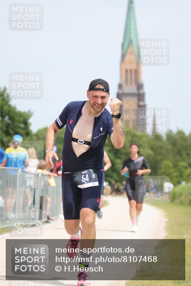 22.06.2025 - Viking Triathlon H.Heesch http://msf.ph/oto/8107468 22.06.2025 14:20:52 Laufen 54, 408, 465, 611 meine-sportfotos.de