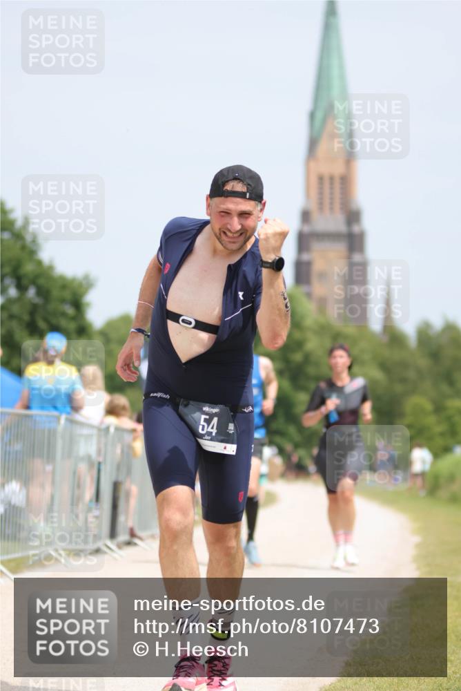 22.06.2025 - Viking Triathlon H.Heesch http://msf.ph/oto/8107473 22.06.2025 14:20:52 Laufen 54, 408, 465, 611 meine-sportfotos.de