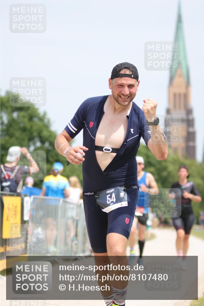 22.06.2025 - Viking Triathlon H.Heesch http://msf.ph/oto/8107480 22.06.2025 14:20:53 Laufen 54, 408, 465, 611 meine-sportfotos.de