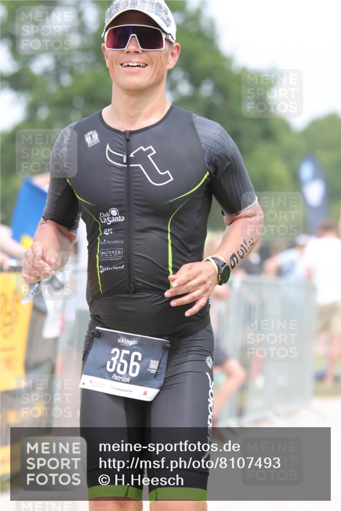 22.06.2025 - Viking Triathlon H.Heesch http://msf.ph/oto/8107493 22.06.2025 14:42:07 Laufen 184, 356, 366, 601 meine-sportfotos.de