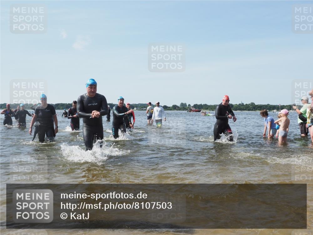 22.06.2025 - Viking Triathlon KatJ http://msf.ph/oto/8107503 22.06.2025 10:37:42 Schwimmen 21, 141, 163, 177, 187, 245, 396, 411, 433, 456, 506, 614, 619, 639, 645 meine-sportfotos.de