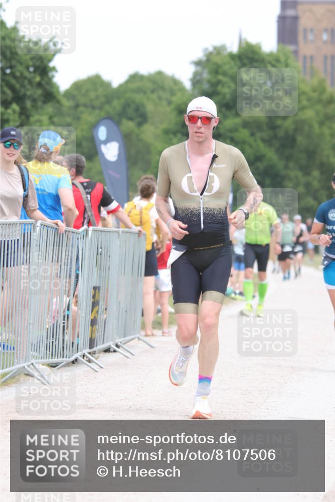 22.06.2025 - Viking Triathlon H.Heesch http://msf.ph/oto/8107506 22.06.2025 14:31:45 Laufen 17, 518 meine-sportfotos.de
