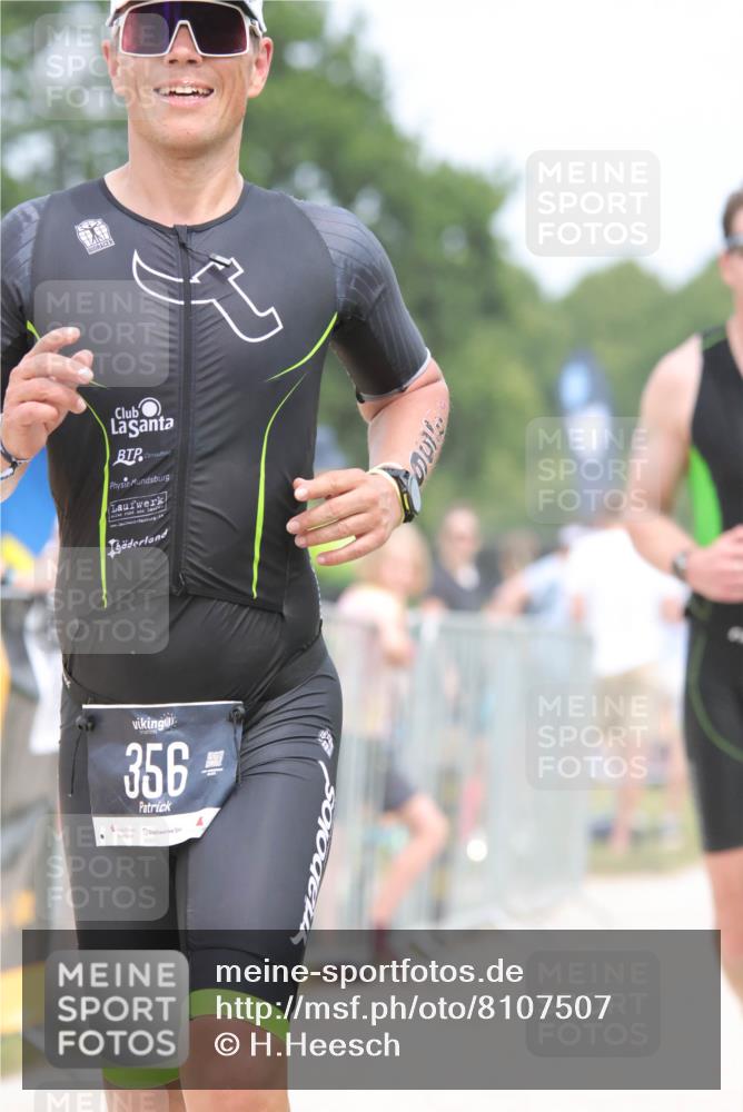 22.06.2025 - Viking Triathlon H.Heesch http://msf.ph/oto/8107507 22.06.2025 14:42:07 Laufen 184, 356, 366, 601 meine-sportfotos.de