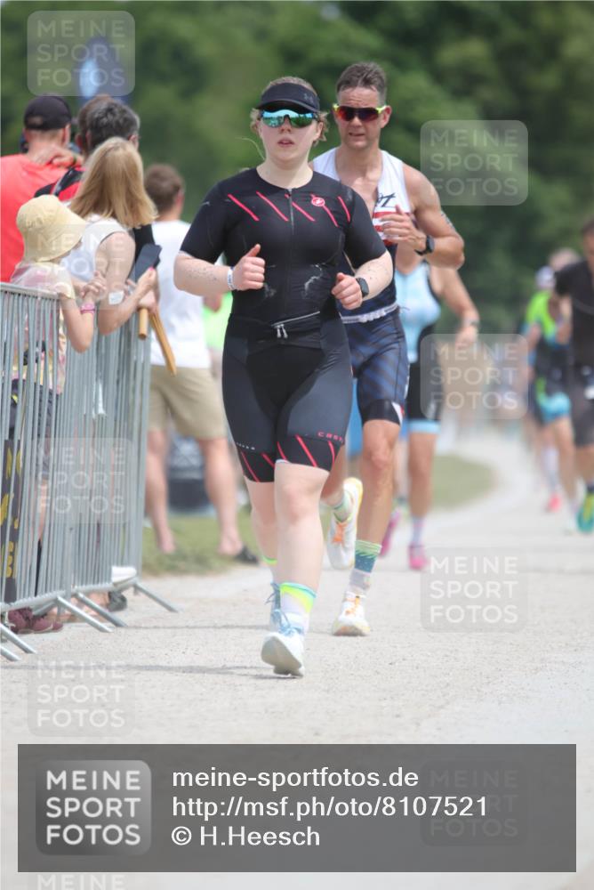 22.06.2025 - Viking Triathlon H.Heesch http://msf.ph/oto/8107521 22.06.2025 13:57:49 Laufen 240, 340, 425, 532 meine-sportfotos.de