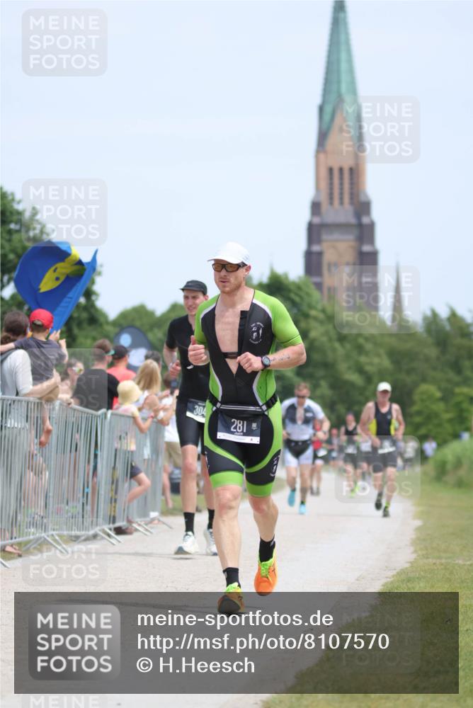 22.06.2025 - Viking Triathlon H.Heesch http://msf.ph/oto/8107570 22.06.2025 13:58:15 Laufen 26, 76, 281, 304 meine-sportfotos.de