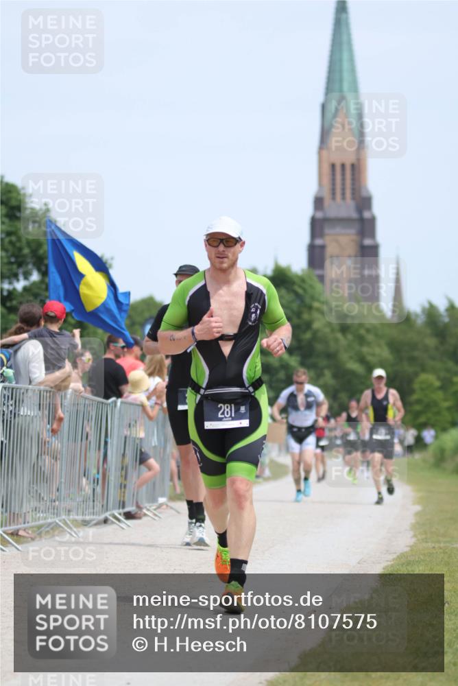 22.06.2025 - Viking Triathlon H.Heesch http://msf.ph/oto/8107575 22.06.2025 13:58:15 Laufen 26, 76, 281, 304 meine-sportfotos.de