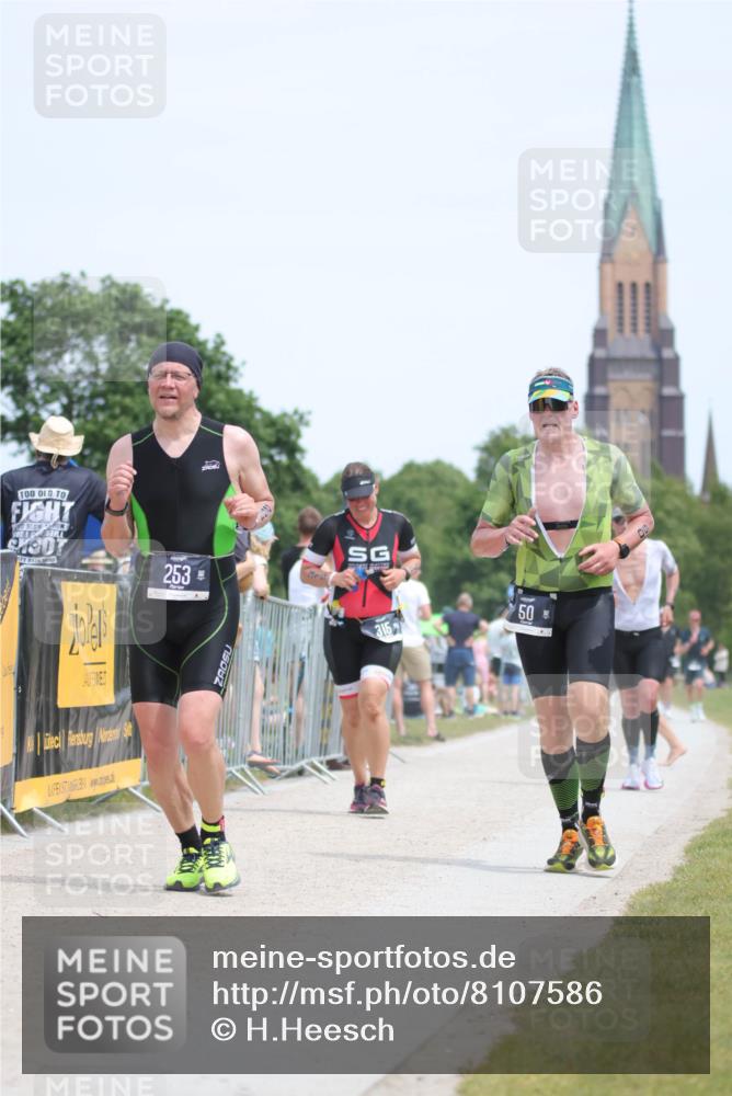 22.06.2025 - Viking Triathlon H.Heesch http://msf.ph/oto/8107586 22.06.2025 13:58:28 Laufen 50, 99, 253, 315, 423 meine-sportfotos.de