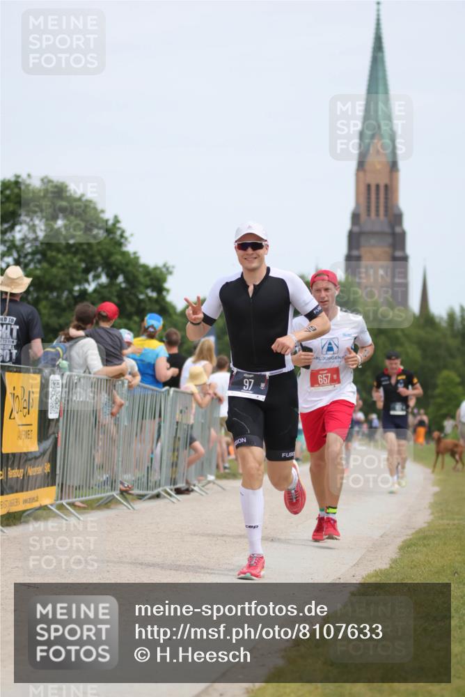 22.06.2025 - Viking Triathlon H.Heesch http://msf.ph/oto/8107633 22.06.2025 14:00:24 Laufen 97, 102, 152, 241, 657 meine-sportfotos.de