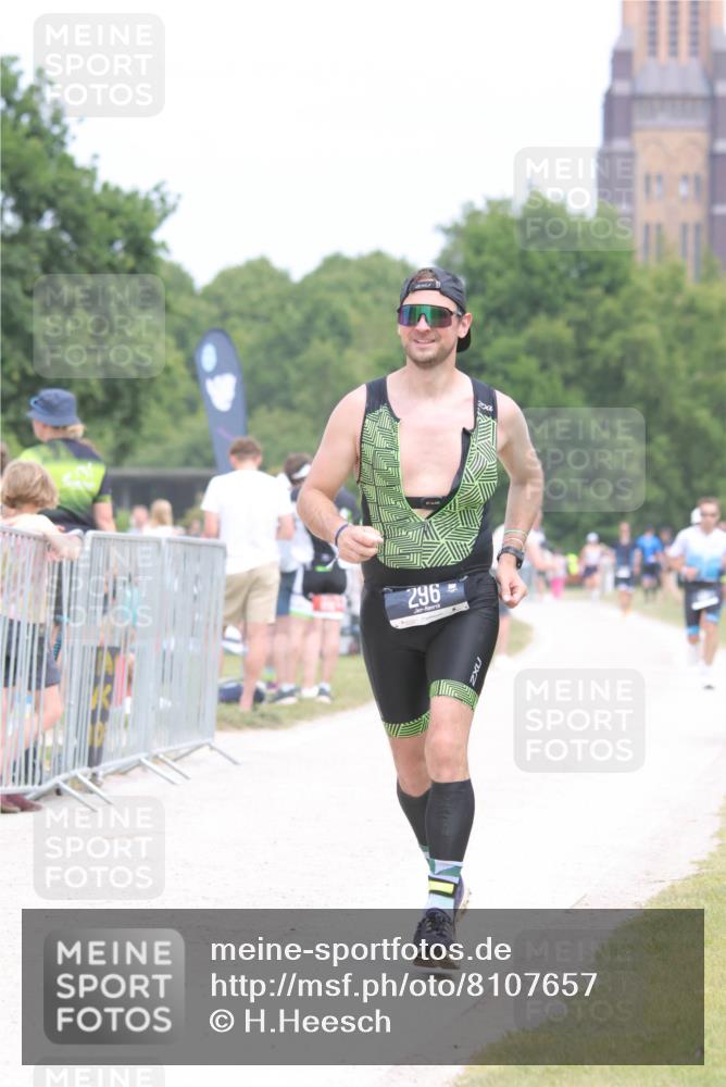 22.06.2025 - Viking Triathlon H.Heesch http://msf.ph/oto/8107657 22.06.2025 14:42:17 Laufen 296 meine-sportfotos.de