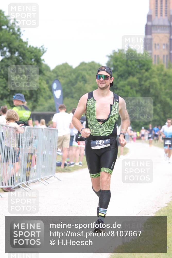 22.06.2025 - Viking Triathlon H.Heesch http://msf.ph/oto/8107667 22.06.2025 14:42:17 Laufen 296 meine-sportfotos.de