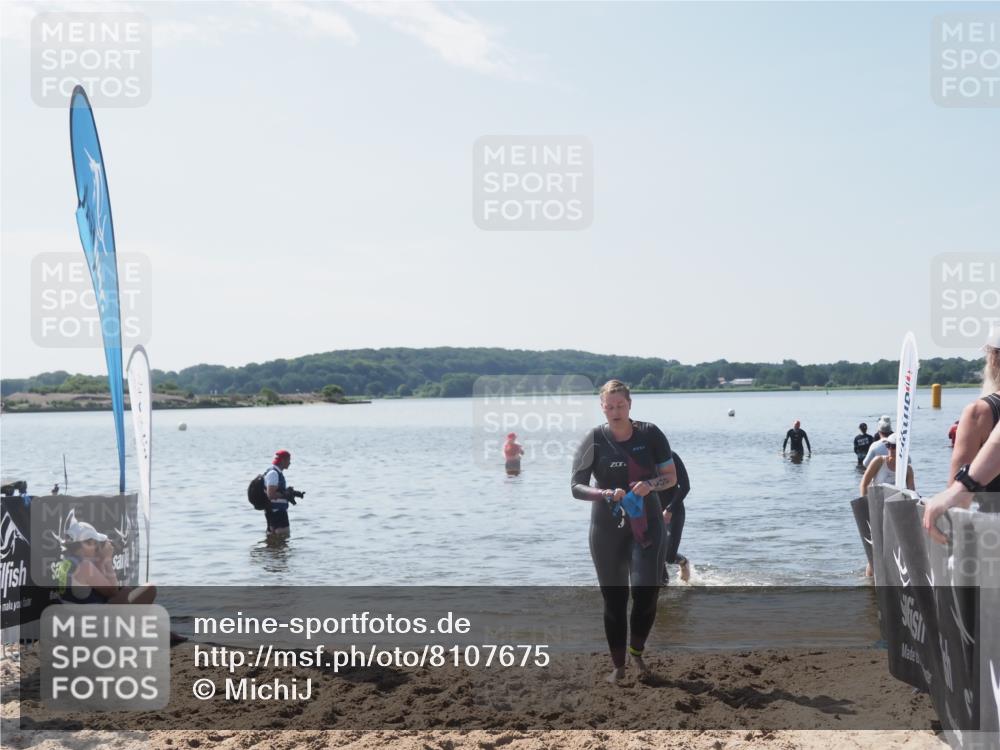 22.06.2025 - Viking Triathlon MichiJ http://msf.ph/oto/8107675 22.06.2025 10:53:34 Schwimmen 201, 241 meine-sportfotos.de