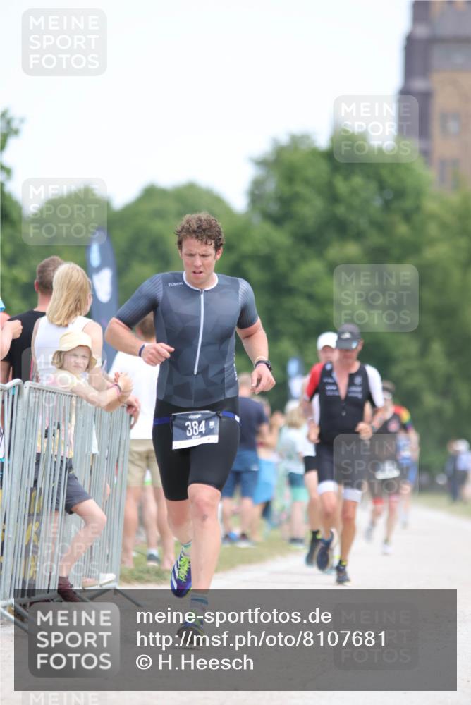 22.06.2025 - Viking Triathlon H.Heesch http://msf.ph/oto/8107681 22.06.2025 14:01:01 Laufen 384 meine-sportfotos.de