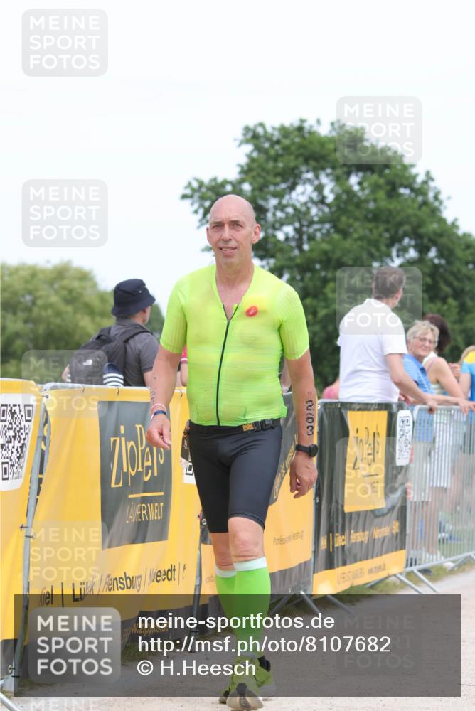 22.06.2025 - Viking Triathlon H.Heesch http://msf.ph/oto/8107682 22.06.2025 14:32:02 Laufen 263, 268 meine-sportfotos.de