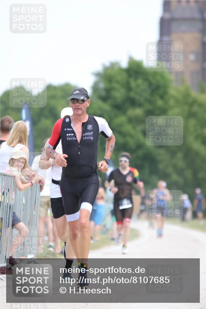 22.06.2025 - Viking Triathlon H.Heesch http://msf.ph/oto/8107685 22.06.2025 14:01:06 Laufen 63, 384, 658 meine-sportfotos.de
